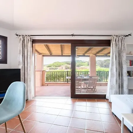 Dolce Sposa Swimming Pool And Private Beach Apartment *
