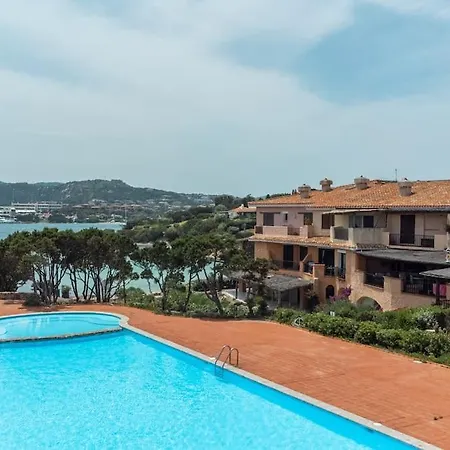 Dolce Sposa Swimming Pool And Private Beach *